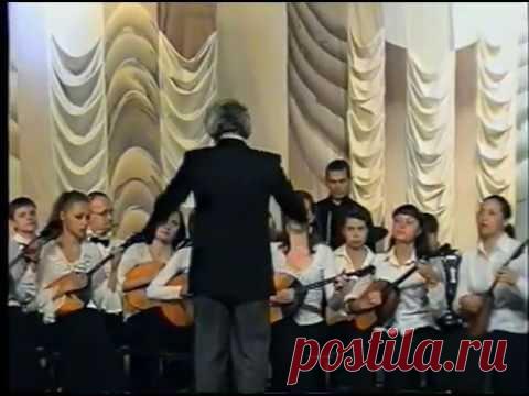 "В парке ветеранов". Из "Русской сюиты" (соч. 104, 2005 г.). Исполняет оркестр народных инструментов Магнитогорской государственной консерватории /рук. и дирижер - засл. арт РФ Сергей Брык/. Юбилейный авторский вечер композитора Владимира Сидорова в большом концертном зале Магнитогорской консерватории 1 октября 2006 года.