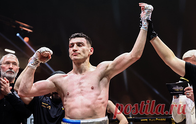 Россиянин Агрба завоевал титул чемпиона мира Международной ассоциации бокса. В 10-раундовом поединке спортсмен победил аргентинца Габриэля Росу