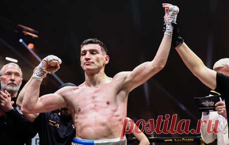 Россиянин Агрба завоевал титул чемпиона мира Международной ассоциации бокса. В 10-раундовом поединке спортсмен победил аргентинца Габриэля Росу