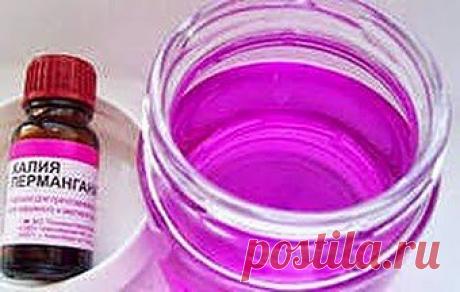 Израненным ногам поможет ванночка | Друг пенсионера
С ногами проблемы у меня были всегда. Я очень люблю красивую обувь, хотелось носить туфли на высоких каблуках, изящные сапоги. Но с ногами мне не очень повезло. Ступня у меня отцовская, широкая, не такая, как у мамы.