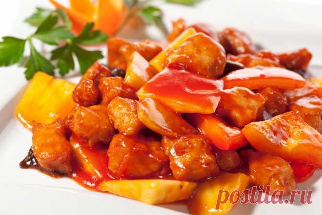 Мясо в кисло-сладком соусе по-китайски Китайская кухня считается в мире одной из самых экзотических. Вкус готовых блюд привлекает оригинальным сочетанием изысканно-пряных и ярких кисло-сладких о