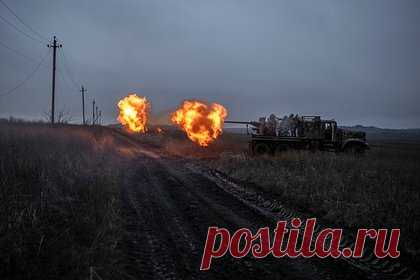 В российском селе частично пропал свет после обстрела со стороны Украины. В селе Козино Рыльского района Курской области нарушено электроснабжение после обстрела со стороны Вооруженных сил Украины (ВСУ), сообщил глава региона Роман Старовойт. Попавший под обстрел населенный пункт находится менее чем в километре от российско-украинской границы.