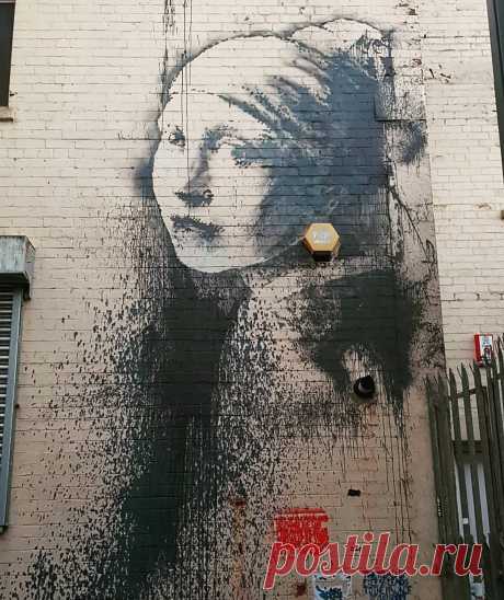 My favourite painting is Girl with a pearl earr... • chubbyunicorndiaries My favourite painting is Girl with a pearl earring so it was quite special to see this @banksy in Bristol. #girlwiththepiercedeardrum - @chubbyunicorndiaries