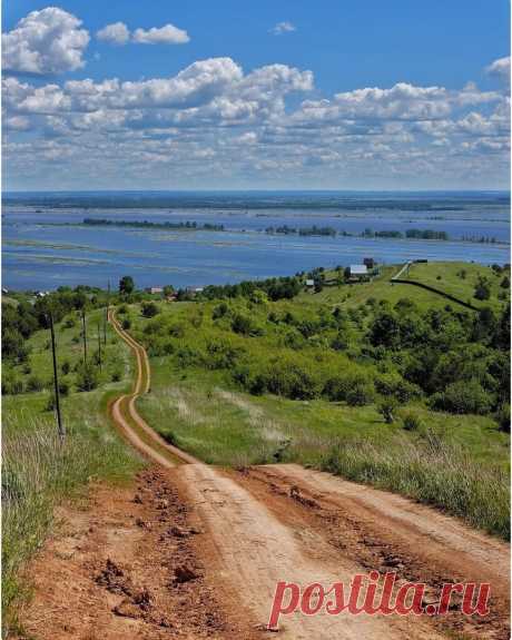 «Камские просторы».
Удмуртия, д.Зуевы Ключи, река Кама. 📷 Александр Меньшиков