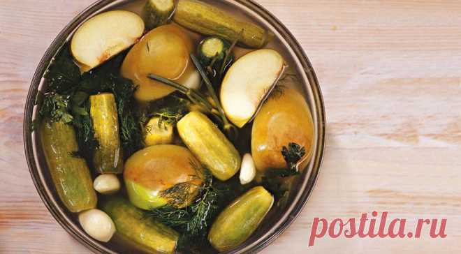 Малосольные огурцы с яблоками, пошаговый рецепт с фото