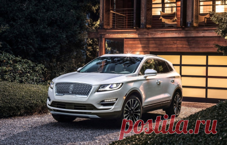 Обновлённый кроссовер Lincoln MKC 2019 модельного года Премиальная американская компания Lincoln официально представила обновлённый кроссовер MKC 2019 модельного года. Публичная премьера «посвежевшего» автомобиля популярного сегмента SUV состоится в рамках Международного автосалона в Лос-Анджелесе-2017