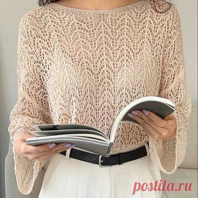 Вяжем вместе! 🌸 По-весеннему нежный и женственный джемпер Shein, связанный симпатичным ажурным узором. 🌸 Оригинал выполнен из смеси синтетики и на сайте продаётся всего за 940 рублей! Но даже в случае с такой привлекательной ценой считаю, что лучше связать подобную вещь самостоятельно из более качественной нити, получив ещё и удовольствие от занятия любимым хобби. А вы как думаете? Несмотря на кажущуюся…