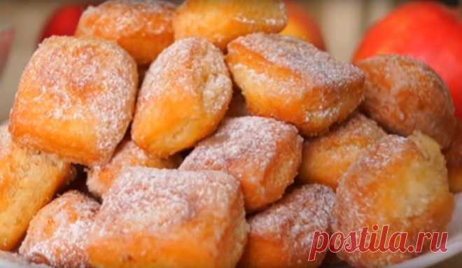 Ароматные подушечки к чаю: вкус из детства на скорую руку Вкуснейшие воздушные подушечки  к чаю никого не оставят равнодушными. Несмотря на то, что готовятся они в большом количестве масла, получаются совсем не жирными. Лучше всего подавать их с каким-нибудь топпингом: например, со сгущенкой или шоколадом.