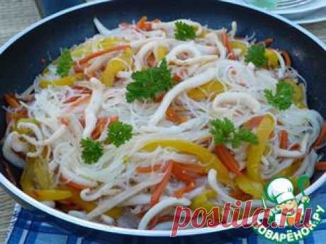 Фунчоза с кальмарами - кулинарный рецепт