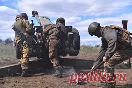 В Курской области заявили о тренировке народных дружин на площадках ЧВК «Вагнер». Курские народные дружины тренируются на площадках ЧВК «Вагнер». Об этом сообщил в ходе интервью телеканалу Совета Федерации губернатор Курской области Роман Старовойт. По его словам, с начала спецоперации в добровольные народные дружины вступило более двух тысяч человек.