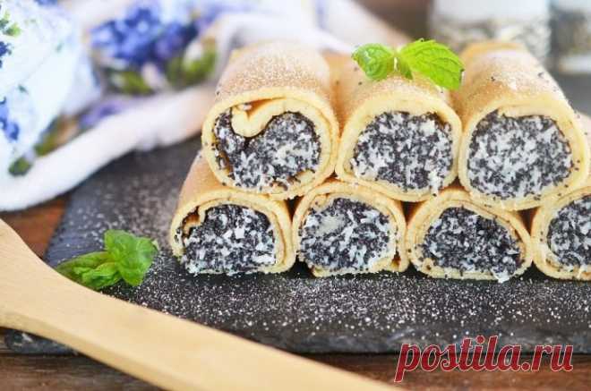 Блинчики с маком и кокосовой стружкой