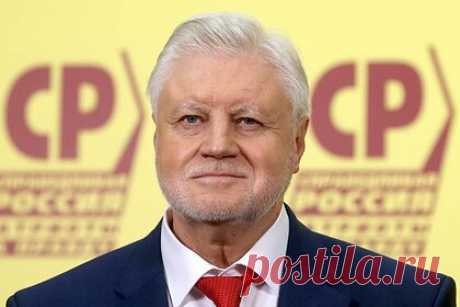 В Госдуме предложили давать пять лет тюрьмы за групповое избиение. Председатель фракции «Справедливая Россия — За правду» (СПЗП) в Госдуме Сергей Миронов предложил давать пять лет тюремного заключения за групповые избиения, а также максимально освещать в СМИ эти процессы. Так он прокомментировал недавнюю драку в подземном переходе около станции метро «Комсомольская» в Москве.