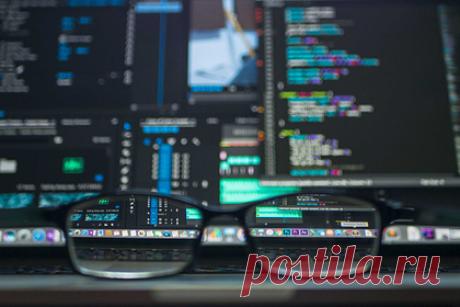 Крупную российскую госкомпанию атаковали иностранные хакеры. Зарубежные киберпреступники пытались запустить вредоносный код в «Росгеологии». Инцидент произошел еще в марте, однако известно о нем стало только сейчас. Неизвестные взломщики проникли на почтовый сервер «Росгеологии», но были замечены аналитиками по информационной безопасности.