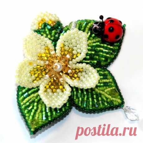 Миниатюрные броши из бисера Любови Тюриной — Рукоделие