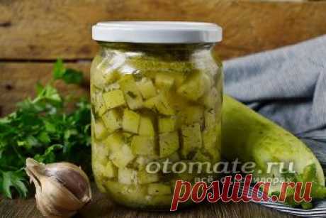 Кабачки как грузди, рецепт на зиму Пальчики оближешь Кабачки, по вкусу напоминающие грузди, по нашему рецепту на зиму – просто пальчики оближешь. В меру острые, душистые, они на самом деле напоминают грибы и станут королями на столе.