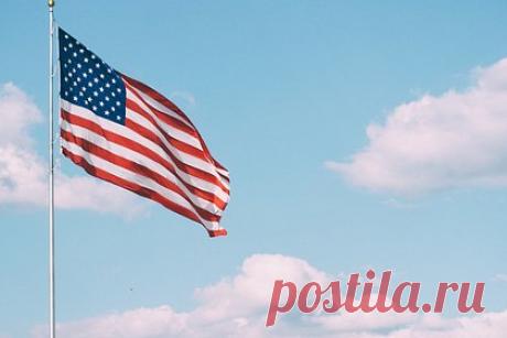 В Китае обозначили период покупки Европы Вашингтоном. Соединенные Штаты купили Европу в период после Второй мировой войны, кода многие европейские страны оказались на грани «банкротства», пишет китайский портал «Гуаньча». Автор публикации проводит сравнение с предпринимательством, указывая, что Вашингтон повел себя как «местный богач-тиран» по отношению к Европе.