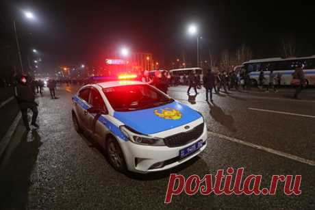 В Алма-Ате задержаны 2 тысячи человек. Полиция задержала порядка 2 тысяч человек в ходе беспорядков в Алма-Ате, сообщает МВД Казахстана. В ведомстве рассказали, что сотрудники правоохранительных органов занялись «зачисткой» улиц Карасай-батыра и Масанчи. В ходе рейдов производятся задержания правонарушителей.