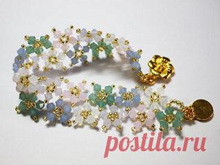 Flower Bracelet | Just finish this flower bracelet. I always… | Flickr