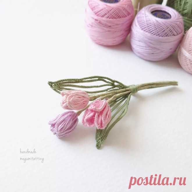 Photo by megu on January 22, 2022. May be an image of flower and text that says 'handmade megumitatting'.