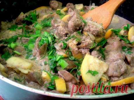 Куриная печень с яблоками