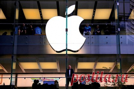 Администрация Байдена раскритиковала Apple и Google. Представители администрации США Джо Байдена потребовали от Apple и Google изменить правила установки приложений на смартфоны. В материале говорится, что IT-компании создают препятствия для разработчиков и вводят ограничения, требуя от создателей контента прохождения медленных и непрозрачных процессов проверки.