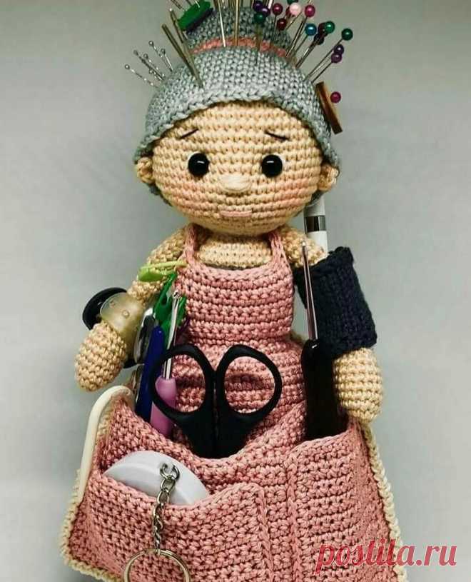 Кукла шкатулка для рукоделия 