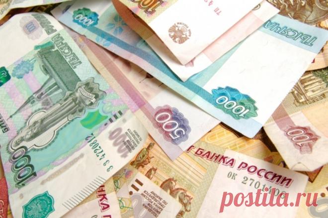 Семья погибшего при пожаре на траулере «Капитан Лобанов» получит 1 млн руб.. Родственникам пострадавших выплатят по 500 тыс. рублей.