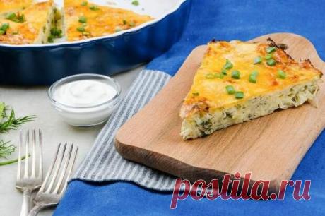 Сочная капустная запеканка с сыром. Вкусно, нежно, аппетитно! - БУДЕТ ВКУСНО! - медиаплатформа МирТесен Аппетитная запеканка из капусты с сыром по принципу приготовления напоминает заливной пирог с капустой. Испечь её можно по любому поводу, ведь ингредиенты для неё почти всегда есть в холодильнике! Процесс приготовления запеканки прост, поэтому мой рецепт - отличный вариант для начинающих кулинаров!