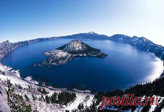 Giant crater lake - The crater lake at Crater Lake National Park in Oregon was formed about 150 years ago by the collapse of the volcano Mount Mazama. PIC BY FRANCOIS GOHIER / ARDEA / CATERS NEWS  |  Pinterest • Всемирный каталог идей