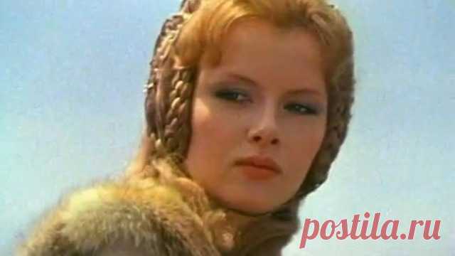 Тамара Акулова. Первая леди кинематографа 80-х. 
25 марта отмечает День рождения первая леди кинематографа 80-х. Леди с большой буквы! Обворожительная и недосягаемая Заслуженная артистка России ТАМАРА АКУЛОВА ( род. в 1957).
Она ворвалась в кинемат…