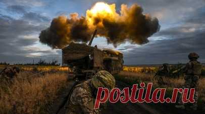 Мобильность и мощь: в чём боевые достоинства крупнокалиберных артустановок «Гиацинт». Новейшая самоходная артиллерийская установка (САУ) 2С44 «Гиацинт-К» уничтожила замаскированный пункт управления БПЛА украинских боевиков. Об этом сообщает Минобороны РФ. Координаты цели были получены воздушной разведкой, а удар производился с помощью автоматизированной системы управления огнём. «Гиацинт-К» — новейшее артиллерийское орудие ВС РФ, смонтированное на автомобильном шасси. Наряду с ним в зоне…