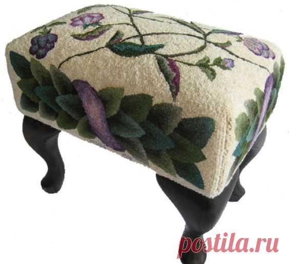 (25) Queen Vines design by Kim Nixon hooked by Peggy Hannum | Pillows, chair pads and foot stools in wool