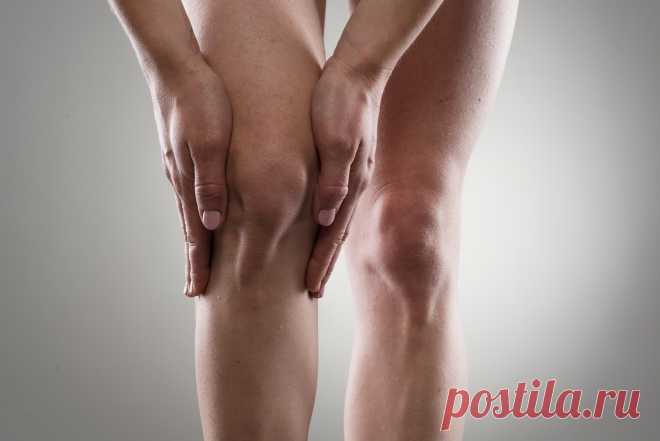 Артроз. Артроз в России нередко путают с артритом. Даже врачи не всегда тверды в постижении разницы этих заболеваний. Сказываются старые взгляды на природу суставных расстройств. Артрит – понятная патология: воспаление суставов. Артроз же до поры до времени ведет себя загадочно, возникая, если можно так выразиться, на пустом месте и никак себя не проявляя (тоже до поры до времени).