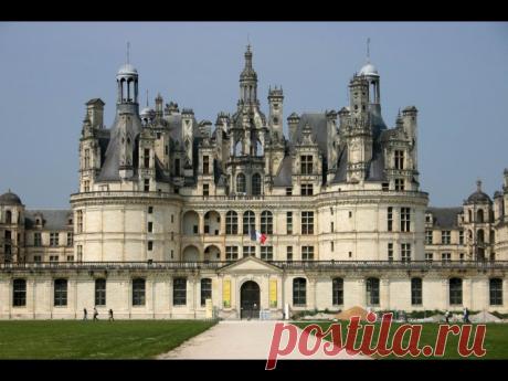 Истории замков и королей

1. Дворец Сан-Суси - убежище Фридриха Великого 
Дворец Сан-Суси - убежище, где Фридрих Великий укрывался от невзгод. Сан-Суси - самый известный дворец Фридриха Великого, расположенный в восточной части одноименного парка в Потсдаме. Дворец был возведен в 1745-1747 годах по проекту самого короля. Практическая сторона осуществления королевского замысла была поручена близкому другу короля - архитектору Георгу Венцеслаусу фон Кнобельсдорфу.

2. Эдинбу...