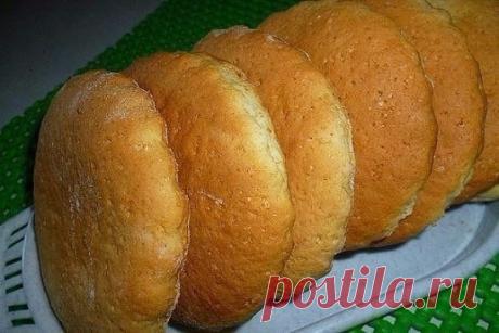 КОРЖИКИ МОЛОЧНЫЕ
100 гр-молока,
100 гр размягчённого маргарина, 
1 стакан сахара , 
1 яйцо, 
половинку чайной ложки соды, гашенной уксусом. 
Всё хорошо перемешать 
и добавить 2,5- 3 стакана муки. Замесить тесто..... Оно должно быть 
мягким......Присыпать стол мукой и раскатать. Формой выдавливать 
фигурки и выпекать... Примерно 15 минут... При 180 градусах.​