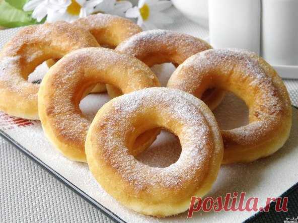 Пoнчики за 15 минут 
Каждая хозяйка может приготовить вкуснейшие пончики на кефире за 15 минут. Все, что нужно, – это знать, как правильно смешать ингредиент. Эти ингредиенты найдутся у каждого в холодильнике, а какая вкуснотища получится, за уши не оттянуть. Берем 200 мл. кефира....Читать рецепт в источнике