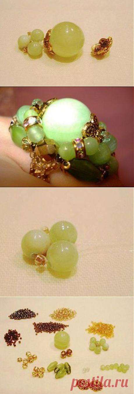 Красивое эффектное кольцо &quot;Нефрит&quot;. Весь мастер-класс по ссылке https://www.biser.if.ua/mk-2/kolzo/koltso-iz-bisera-ne..