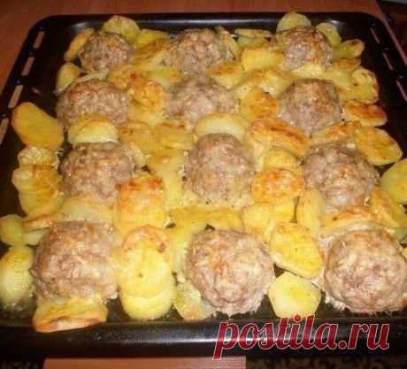 Мясные &quot;ёжики&quot; с картошкой под сыром
