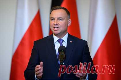 Президент Польши решил подписать спорный закон о евреях. Президент Польши Анджей Дуда решил подписать спорный закон, касающийся в том числе реституции имущества евреев, пострадавших в годы Второй мировой войны. Он отметил, что он после тщательного анализа решил подписать принятые сеймом и сенатом поправки к Административному кодексу, которые стали предметом дебатов.