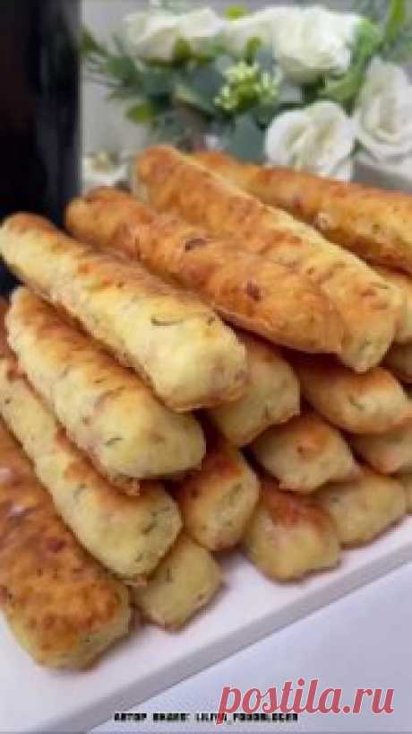ЯжеХозяйка Вкуснейшие палочки с ветчиной и сыром без лишних калорий!

Ингредиенты:

-Кефир 250 мл.
-Яйца 2 шт.
-Соль 0,5 ч.л.
-Сахар 1 ч.л.
-Сыр 120 гр.
-Ветчина 100 гр.
-Укроп 1 ст.л.
-Мука 450 гр.
-Разрыхлитель 10 гр.