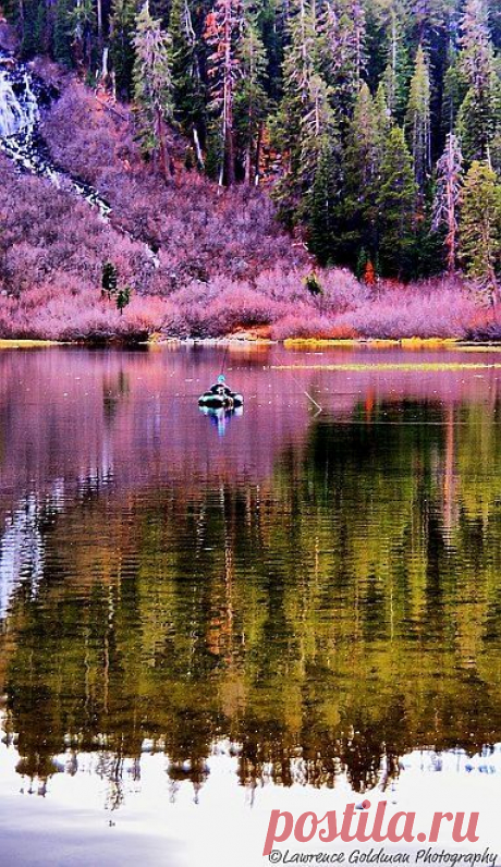 Bass Fisherman, Mammoth Lakes, California  |  Найдено на сайте roadtrippers.com.