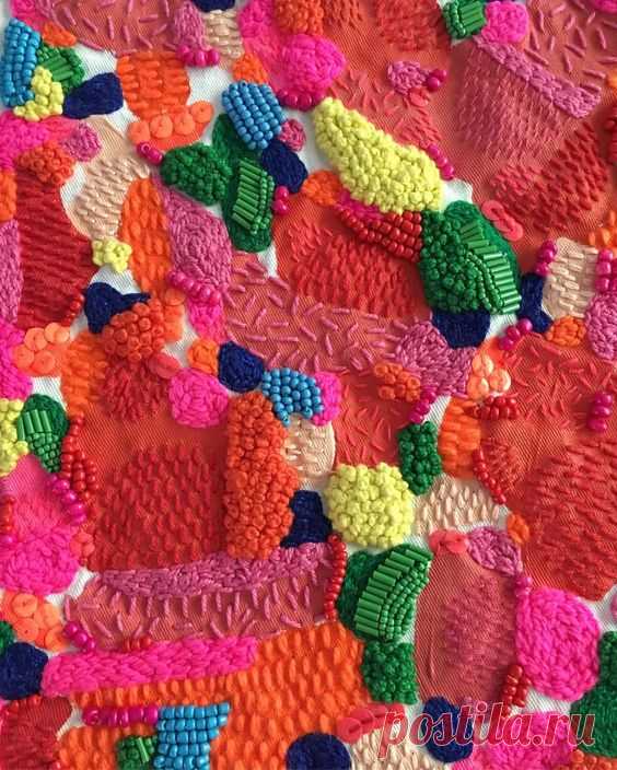 liz payne on Instagram: “A kaleidoscope of colour, my work 'Chaos' is a clash of paint further embellished by a variety of wool, thread, beads and sequins all…”