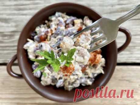 Быстрый и очень вкусный салат с ржаными сухариками | КАФЕ-ШАФРАН Пульс Mail.ru Отличный проверенный рецепт!