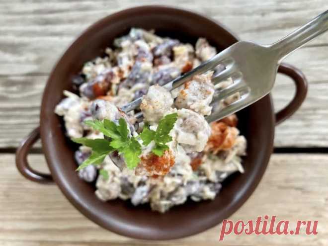 Быстрый и очень вкусный салат с ржаными сухариками | КАФЕ-ШАФРАН Пульс Mail.ru Отличный проверенный рецепт!