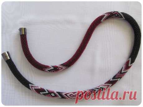 Жгут &quot;Бордовая асимметрия&quot; | biser.info - всё о бисере и бисерном творчестве
