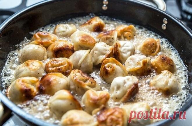 Новый способ жарить пельмени. Получатся вкусно даже невкусные магазинные | Кулинарный техникум | Яндекс Дзен