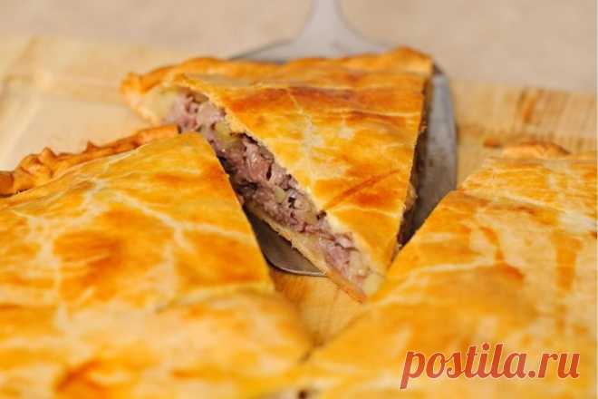 Пирог с мясом на скорую руку: съедают до последней крошки