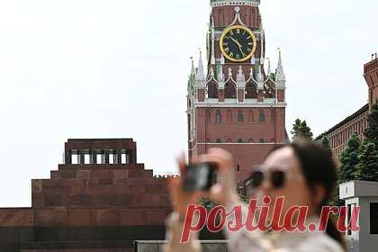 Побывавшая за полгода в 50 странах пара из Китая прилетела в Россию