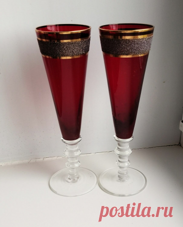 Винтаж: Два винтажных фужера гранатовое стекло позолота Редкость! купить в интернет-магазине Ярмарка Мастеров по цене 1600 ₽ – X6WBCRU, Стаканы винтажные, Рошаль - доставка по России Винтаж: Два винтажных фужера гранатовое стекло позолота Редкость! в наличии в интернет-магазине на Ярмарке Мастеров - 55749144. Стаканы винтажные от Antiq-vintag. Размер: 21,5*7 см
Емкость: 150 мл
Вес: 223 г. Материал: Цветное стекло, гранатовое стекло, позолота. Гарантированная до...