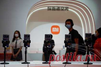 Xiaomi выпустит рекордный смартфон. Xiaomi запланировала выпустить флагманский смартфон с рекордно тонкими рамками. О том, что Xiaomi собралась представить телефон с самыми тонкими экранными рамками, сообщил известный инсайдер под ником Ice Universe. По информации автора, у будущего флагмана Xiaomi 13 окажется рекордного размера «подбородок».